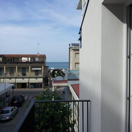 Residence Villa Gori Rimini Bagian luar foto