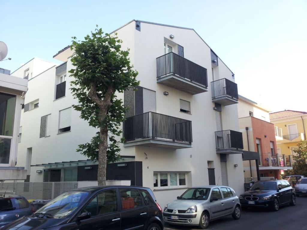 Residence Villa Gori Rimini Bagian luar foto