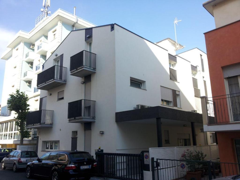 Residence Villa Gori Rimini Bagian luar foto