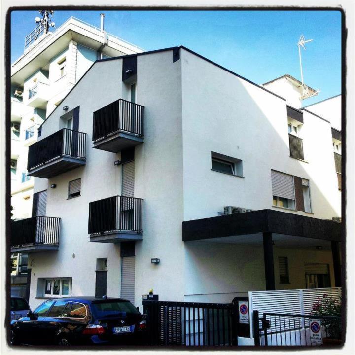 Residence Villa Gori Rimini Bagian luar foto