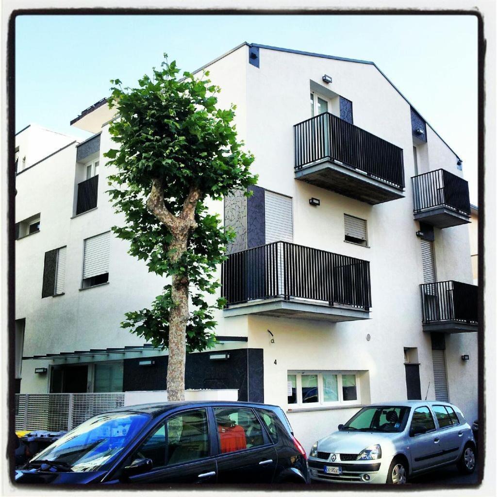 Residence Villa Gori Rimini Bagian luar foto